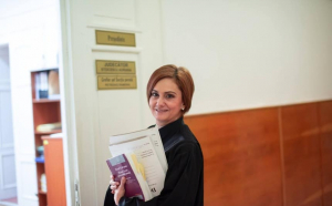 Judecătoarea Adriana Stoicescu: Bun venit în lumea în care consumul de droguri ar trebui legalizat