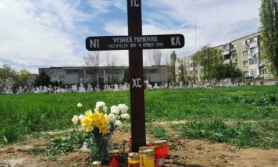 La 80 de ani de la evenimente, o asociație a ridicat o cruce în memoria victimelor bombardamentelor americane asupra Bucureștiului. Autoritățile locale și centrale, tăcere totală