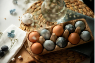 Ingredientele pe care trebuie să le pui în apa ouălelor de Paște, pentru ca să nu se mai spargă. Se regăsesc în bucătăria fiecărei gospodine