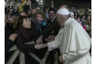 VIDEO Papa Francisc, după ce a plesnit o femeie peste mâini: Mi-am pierdut răbdarea