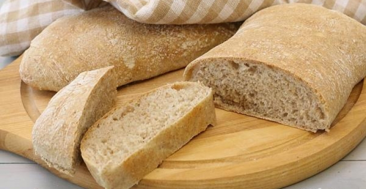 Ce poţi face cu pâinea uscată. Trucurile pe care trebuie să le cunoşti