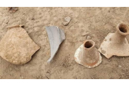 Vestigii arheologice aruncate pe un câmp de lângă Constanța. Poliția a fost sesizată și încearcă să afle de unde provin fragmentele