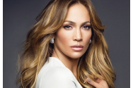 Jennifer Lopez nu se lasă intimidată de vârstă. Imagini incendiare la început de an. Foto