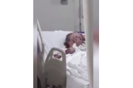 Filmare virală cu o femeie care încerca să își sufoce mama pe patul de spital. Motivul este halucinant: „A obosit să mai aibă grijă de ea”