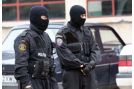 RAZIE URIAȘĂ în Târgul Vitan: Peste 260 de polițiști și jandarmi au descins în târgul de mașini