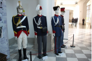 Expoziție inedită de uniforme militare, la Palatul Culturii