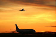 Marile companii aeriene americane, o nouă măsură de siguranță în plină pandemie: 'Aceasta este noua etichetă de zbor'