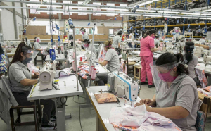 Botoşănenii propun îngheţarea salariului minim în industria textilă
