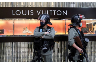 VIDEO Imagini terifiante: Unii americani au profitat de proteste pentru a goli magazinele de lux. Gucci, Louis Vuitton, Jordan, devastate 