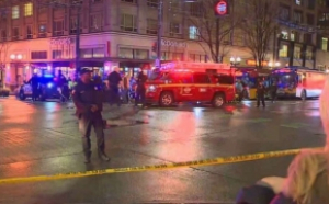 VIDEO Atac asupra protestatarilor din Seattle - Un bărbat a intrat cu mașina în mulțime apoi a deschis focul