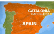 In Spania, turistii stau la coada ore in sir pentru un loc pe plaja
